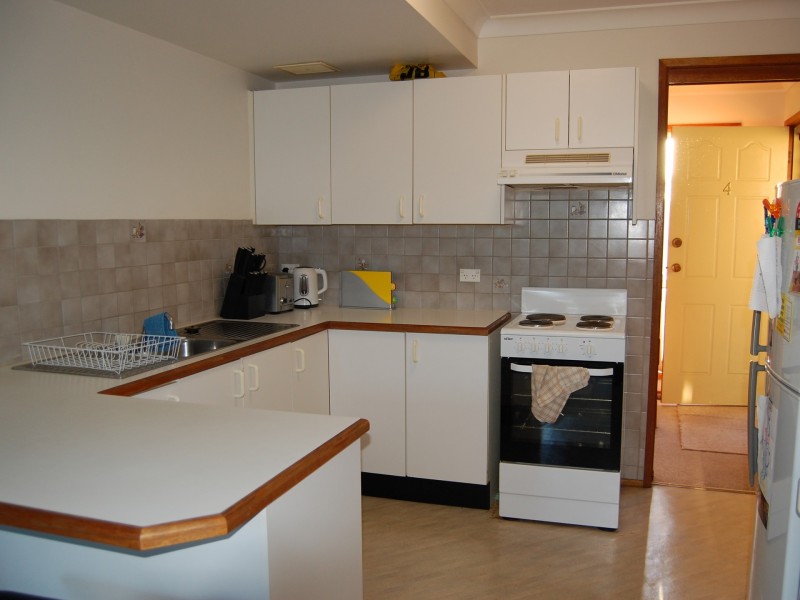 4/21-23 Victoria Avenue, Toukley NSW 2263