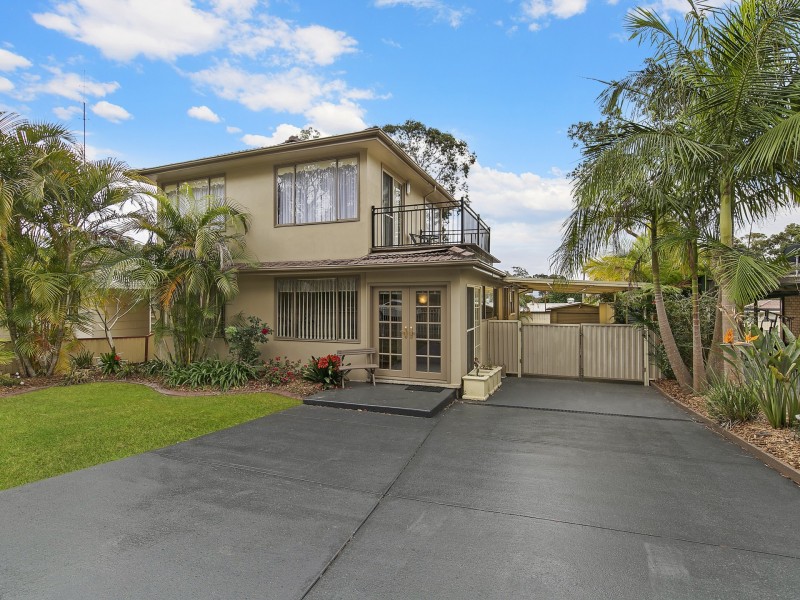 10 Griffiths Street, Mannering Park NSW 2259
