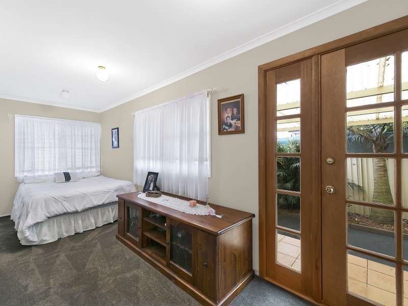 10 Griffiths Street, Mannering Park NSW 2259