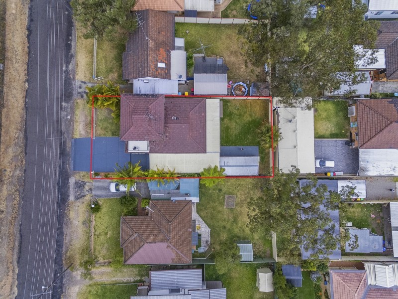 10 Griffiths Street, Mannering Park NSW 2259