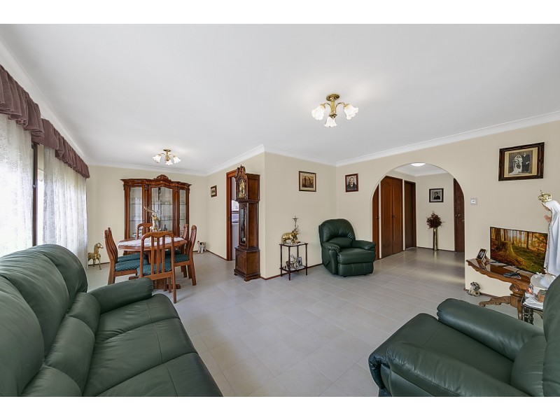 9 Fifth Avenue, Toukley NSW 2263