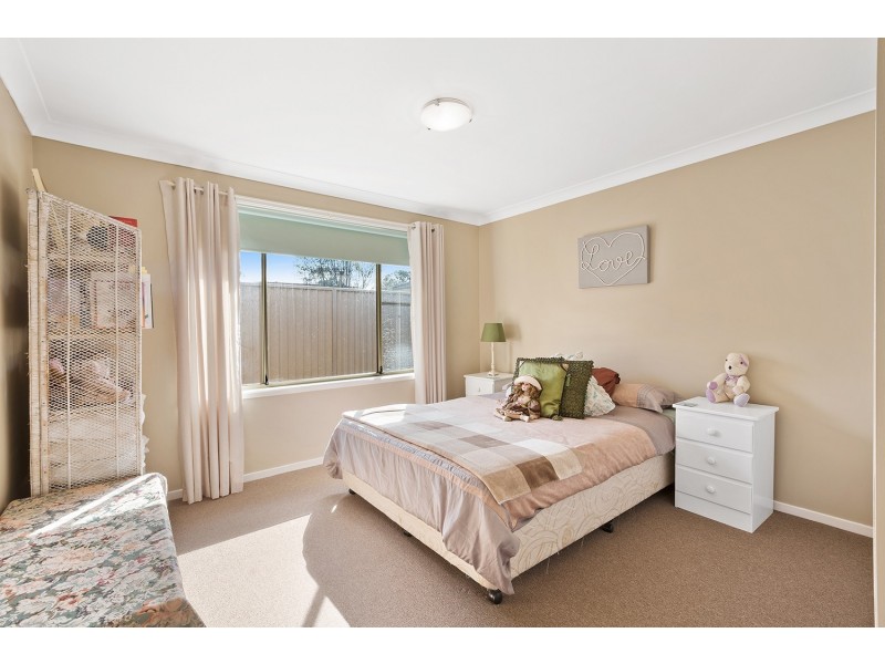 2 Oregon Pl, Hamlyn Terrace NSW 2259
