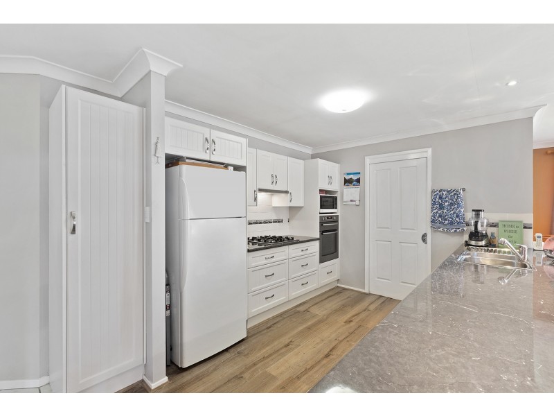 2 Oregon Pl, Hamlyn Terrace NSW 2259