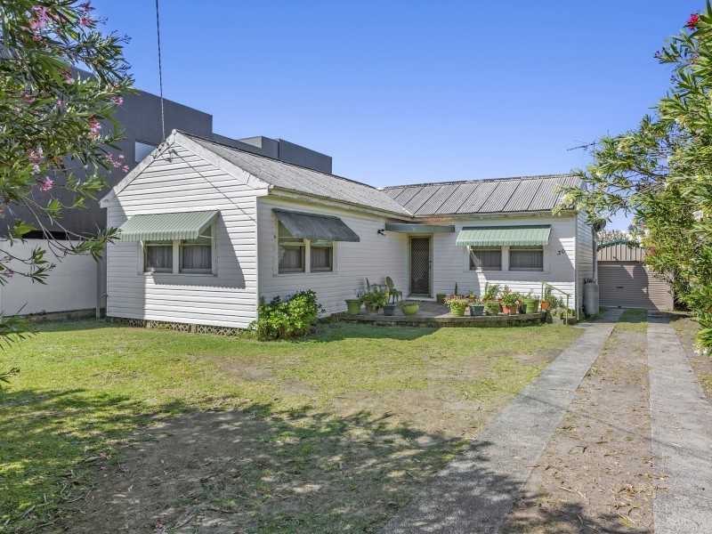 30 Soldiers Point Drive, Norah Head NSW 2263