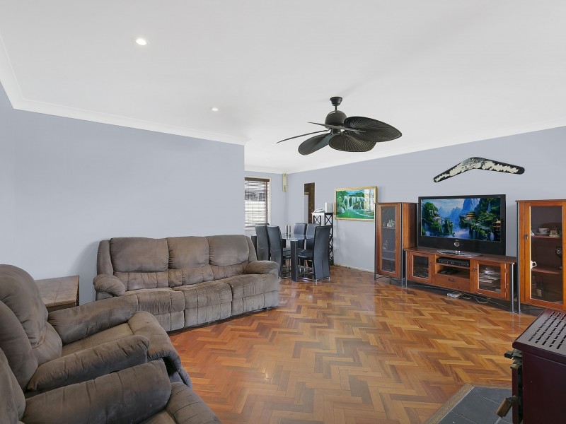 Mannering Park NSW 2259