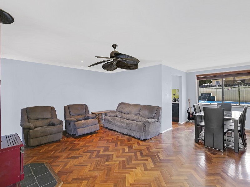 Mannering Park NSW 2259