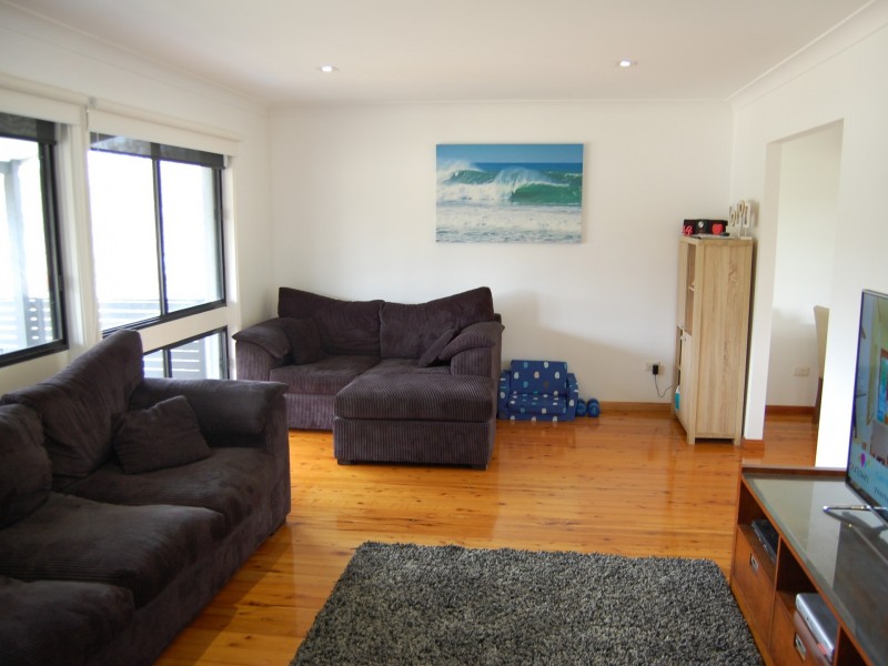 6 Hulani Street, Budgewoi NSW 2262