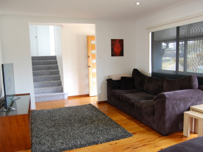 6 Hulani Street, Budgewoi NSW 2262