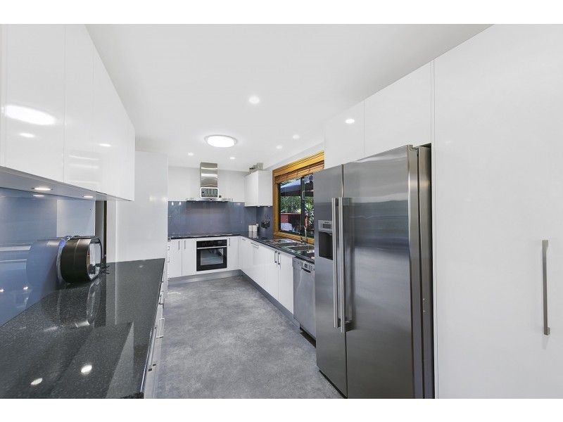 8 Moxham Street, Wyoming NSW 2250