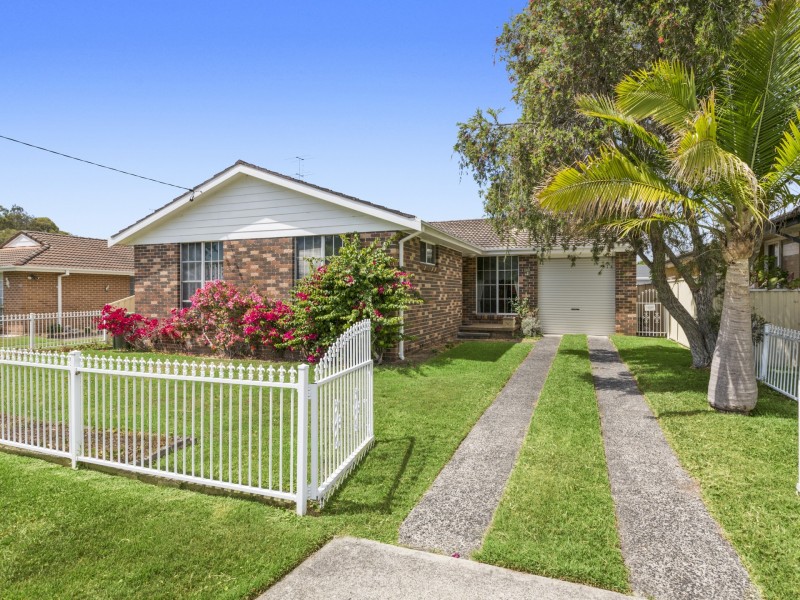 12 Avonlea Avenue, Gorokan NSW 2263