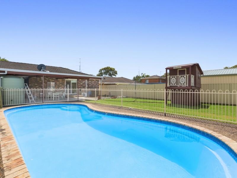 12 Avonlea Avenue, Gorokan NSW 2263