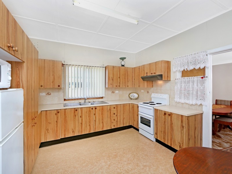 11 Alice Parade, Toukley NSW 2263