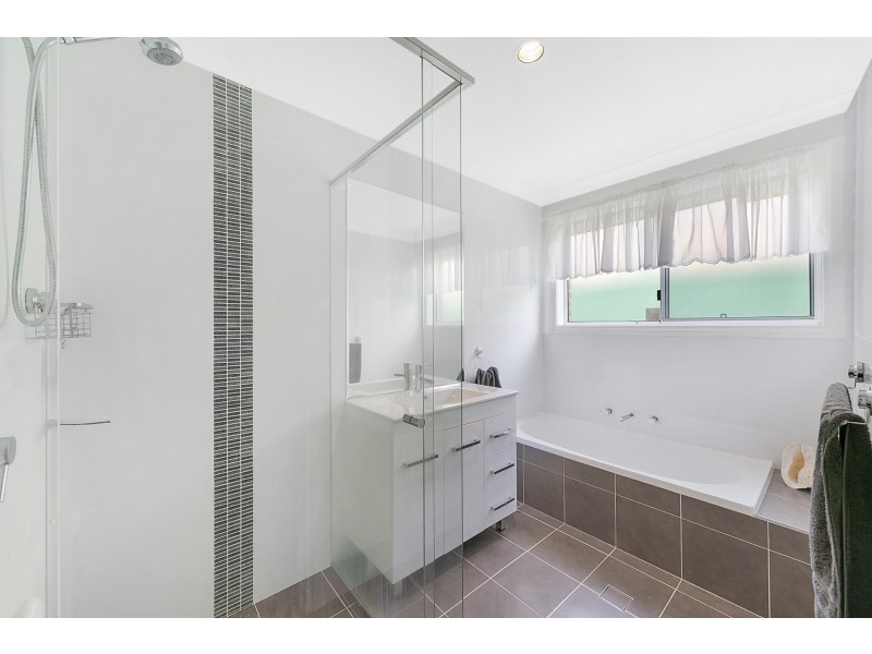 1/1 Japonica Close, Lake Haven NSW 2263