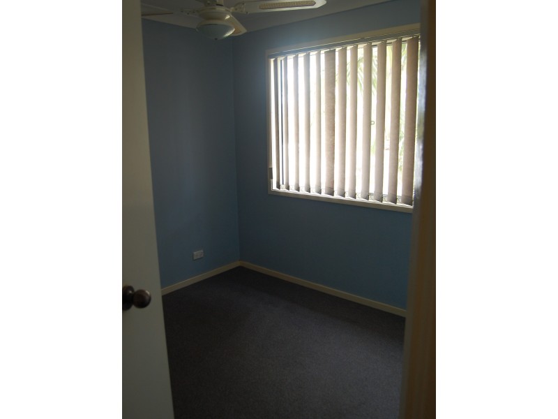 22 Kawana Ave, Blue Haven NSW 2262