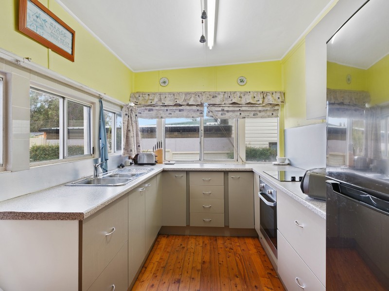 17 Buff Point Avenue, Buff Point NSW 2262