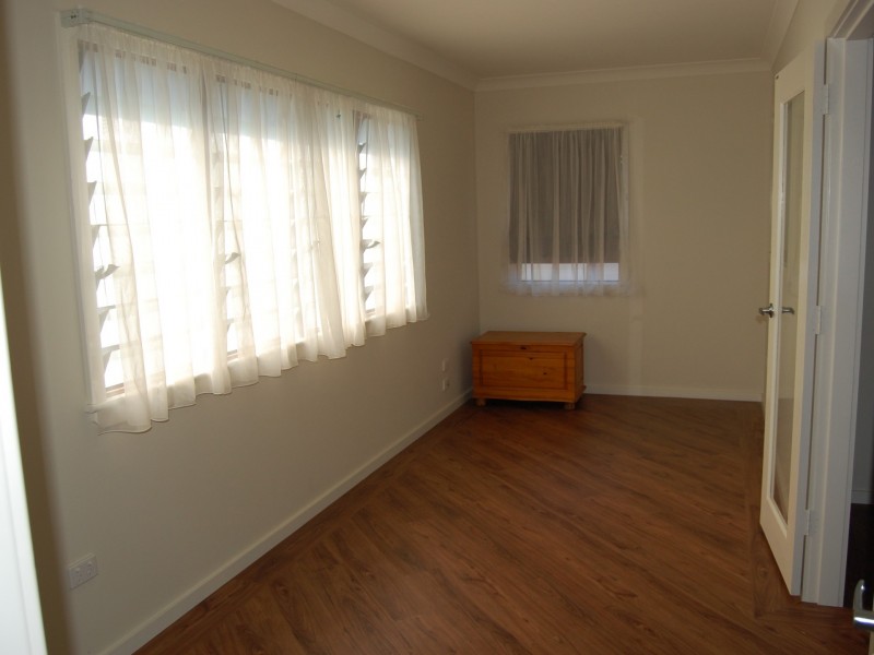 10 Summerside Street, Toukley NSW 2263