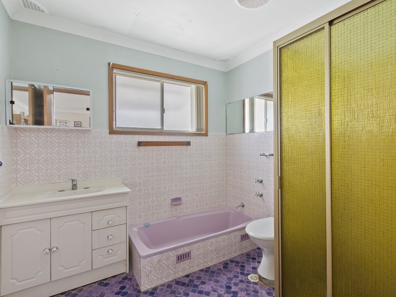 73 Ocean View Road, Gorokan NSW 2263