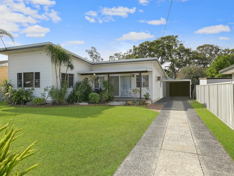 1 Avonlea Avenue, Gorokan NSW 2263