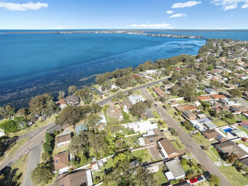 1 Avonlea Avenue, Gorokan NSW 2263