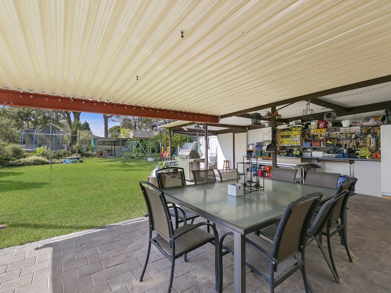 1 Avonlea Avenue, Gorokan NSW 2263