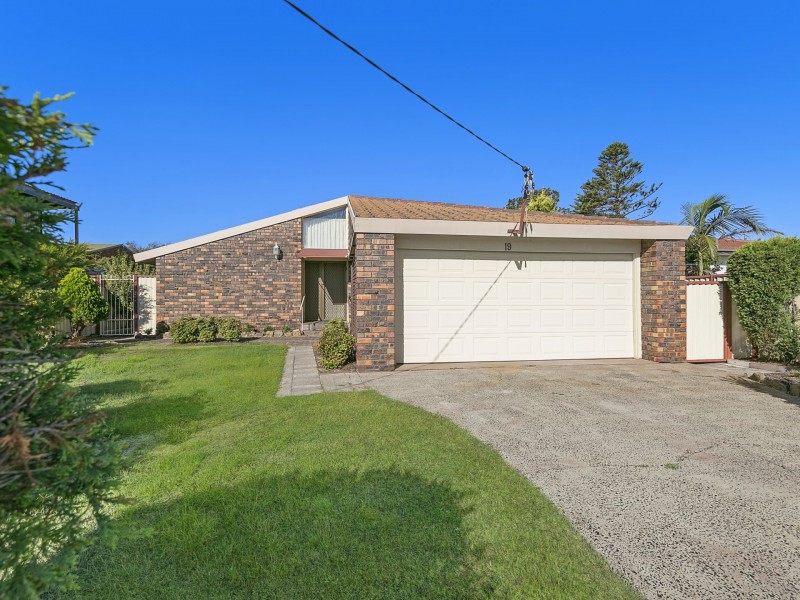 19 Crown Street, Toukley NSW 2263