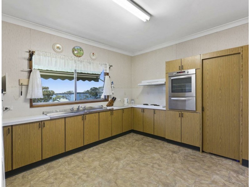 1 Huene Avenue, Halekulani NSW 2262