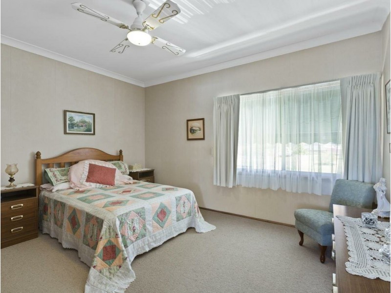 1 Huene Avenue, Halekulani NSW 2262