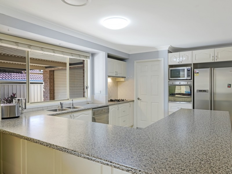 80 Mountain View Drive, Woongarrah NSW 2259