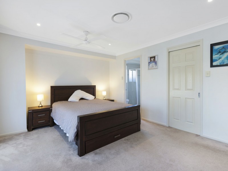 80 Mountain View Drive, Woongarrah NSW 2259