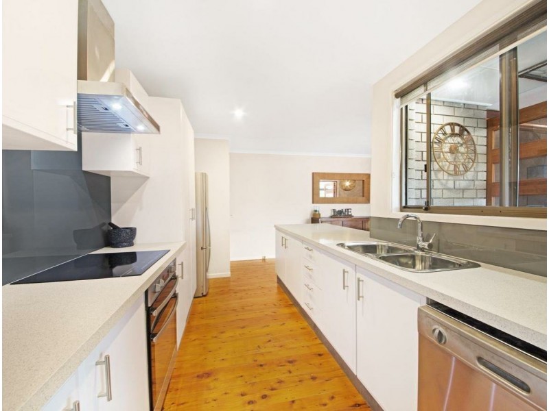 27 Charmhaven Avenue, Charmhaven NSW 2263