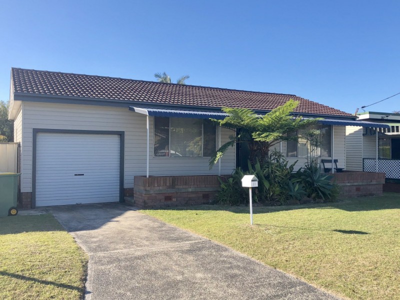 22 Barnard Crescent, Toukley NSW 2263