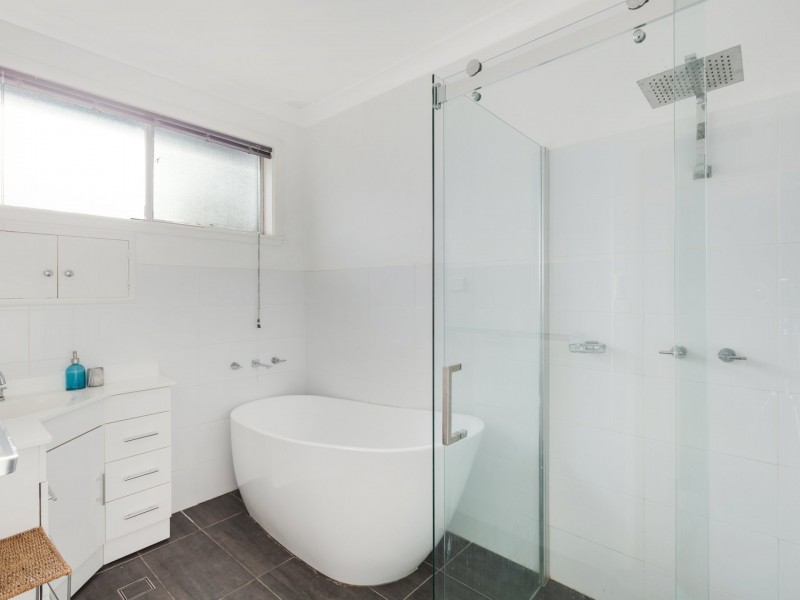 2 Moss Avenue, Toukley NSW 2263