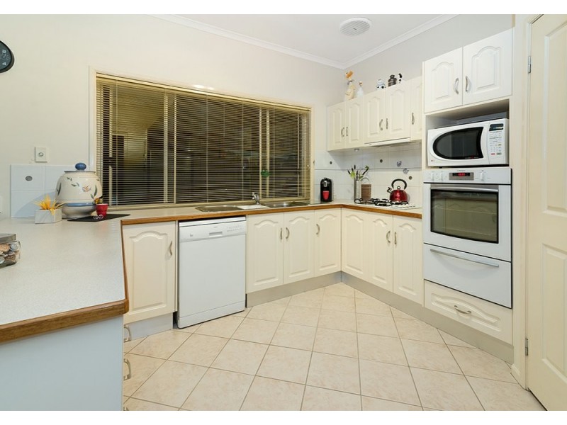 5 Barrington Drive, Woongarrah NSW 2259