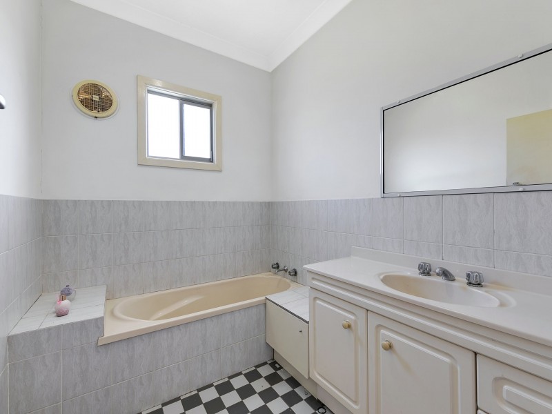 82 Main Road, Toukley NSW 2263