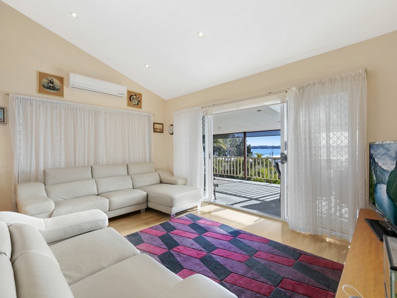 6 Leonard Avenue, Toukley NSW 2263