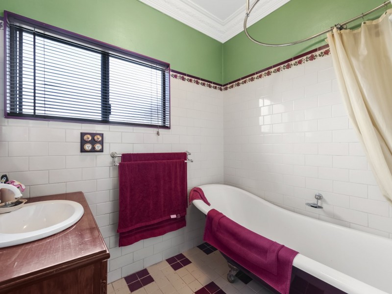 6 Leonard Avenue, Toukley NSW 2263