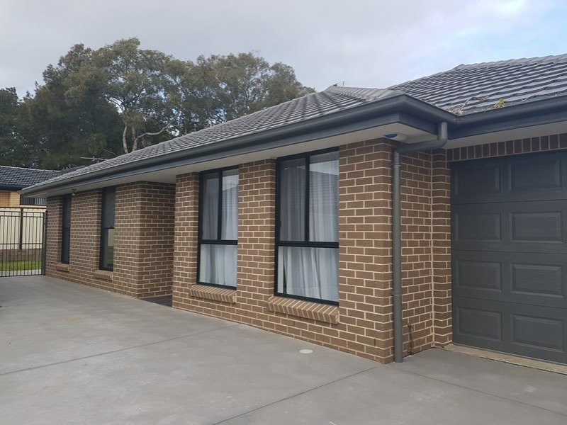 1a Fourth Avenue, Toukley NSW 2263