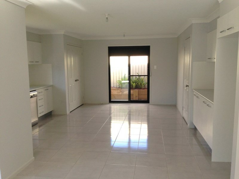 1a Fourth Avenue, Toukley NSW 2263
