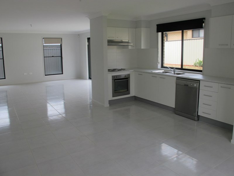 1a Fourth Avenue, Toukley NSW 2263