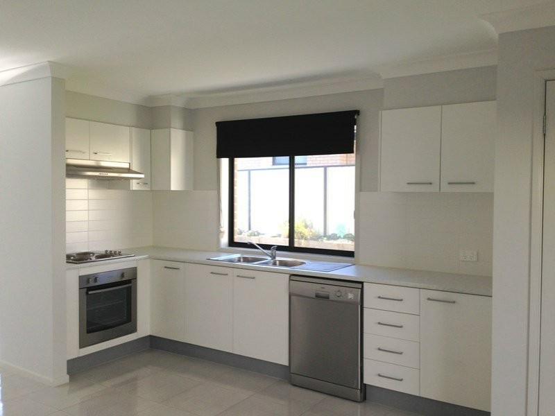 1a Fourth Avenue, Toukley NSW 2263