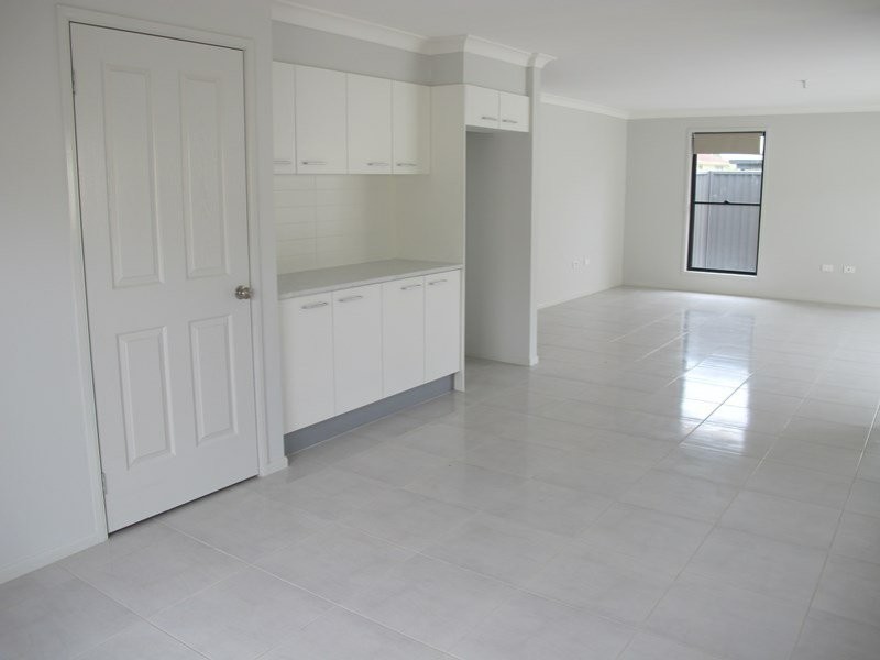 1a Fourth Avenue, Toukley NSW 2263