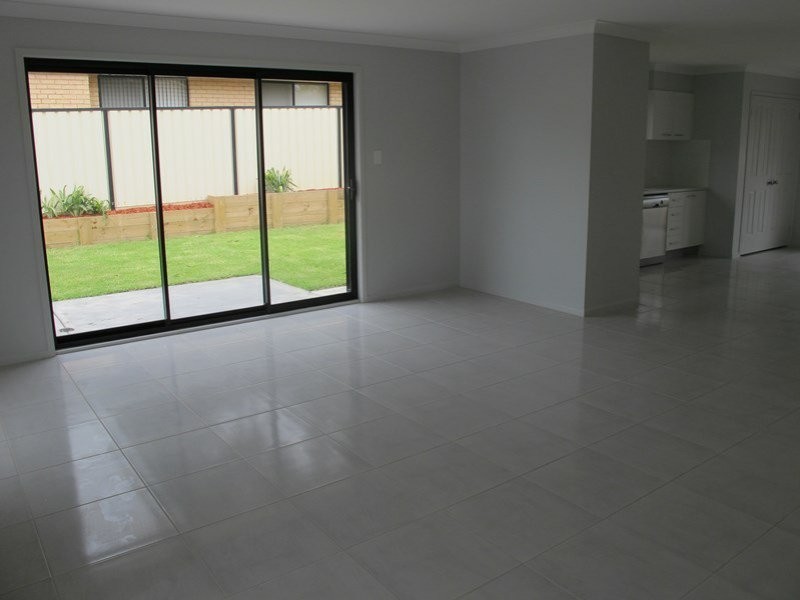 1a Fourth Avenue, Toukley NSW 2263