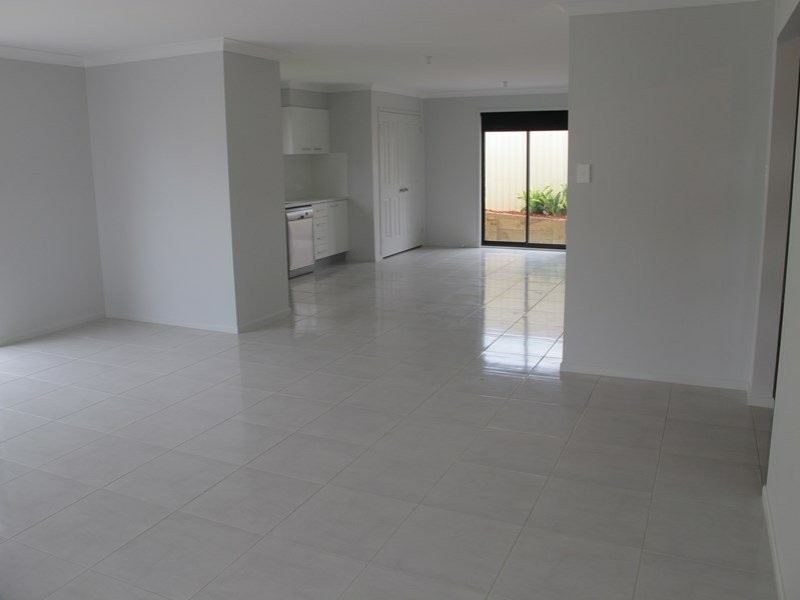 1a Fourth Avenue, Toukley NSW 2263