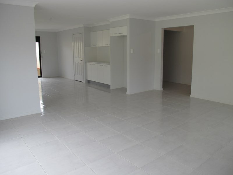 1a Fourth Avenue, Toukley NSW 2263