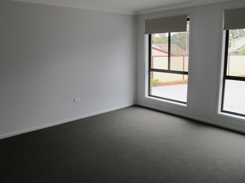 1a Fourth Avenue, Toukley NSW 2263