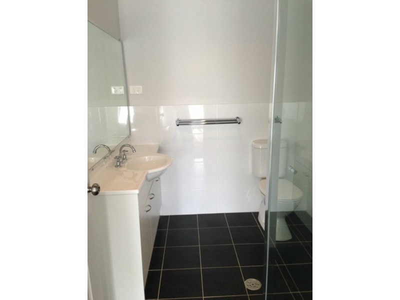 1a Fourth Avenue, Toukley NSW 2263