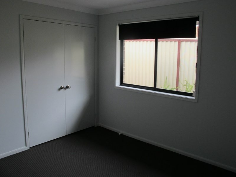 1a Fourth Avenue, Toukley NSW 2263