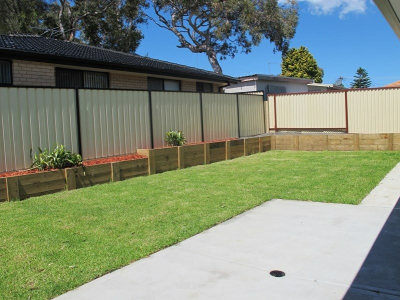 1a Fourth Avenue, Toukley NSW 2263