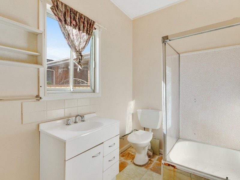43 Georgina Avenue, Gorokan NSW 2263