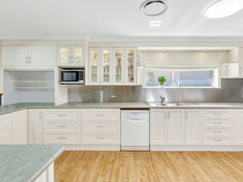 11 Karangal Crescent, Buff Point NSW 2262